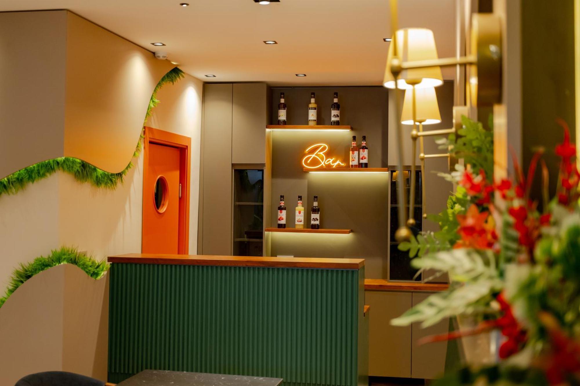 Fly Point Airport Hotel Arnavutkoy Екстериор снимка