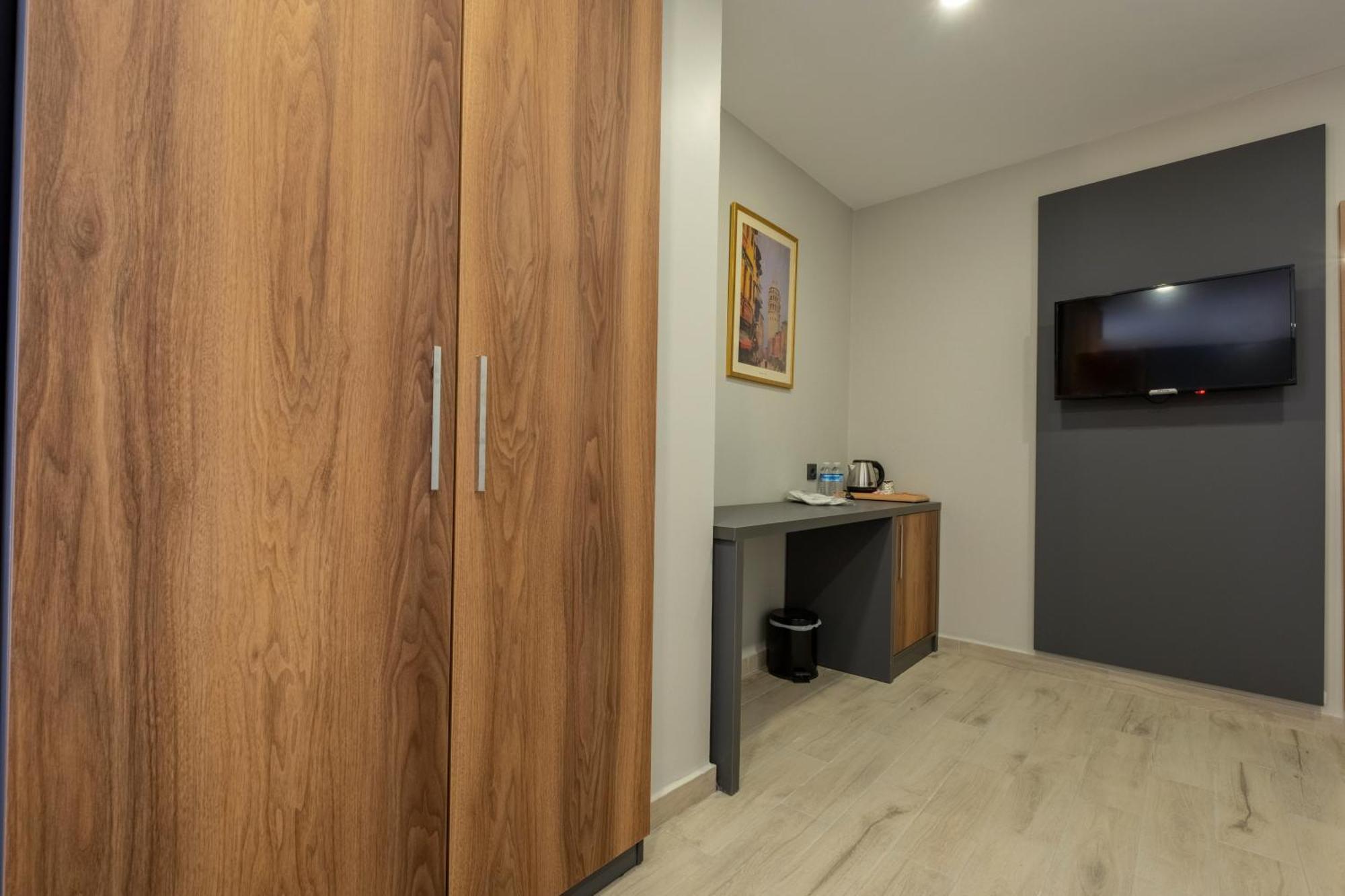 Fly Point Airport Hotel Arnavutkoy Екстериор снимка