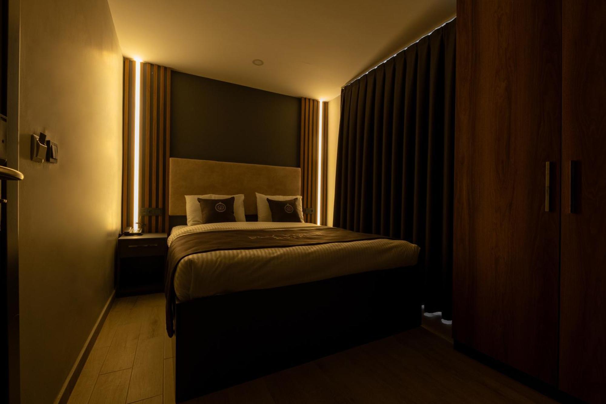 Fly Point Airport Hotel Arnavutkoy Екстериор снимка