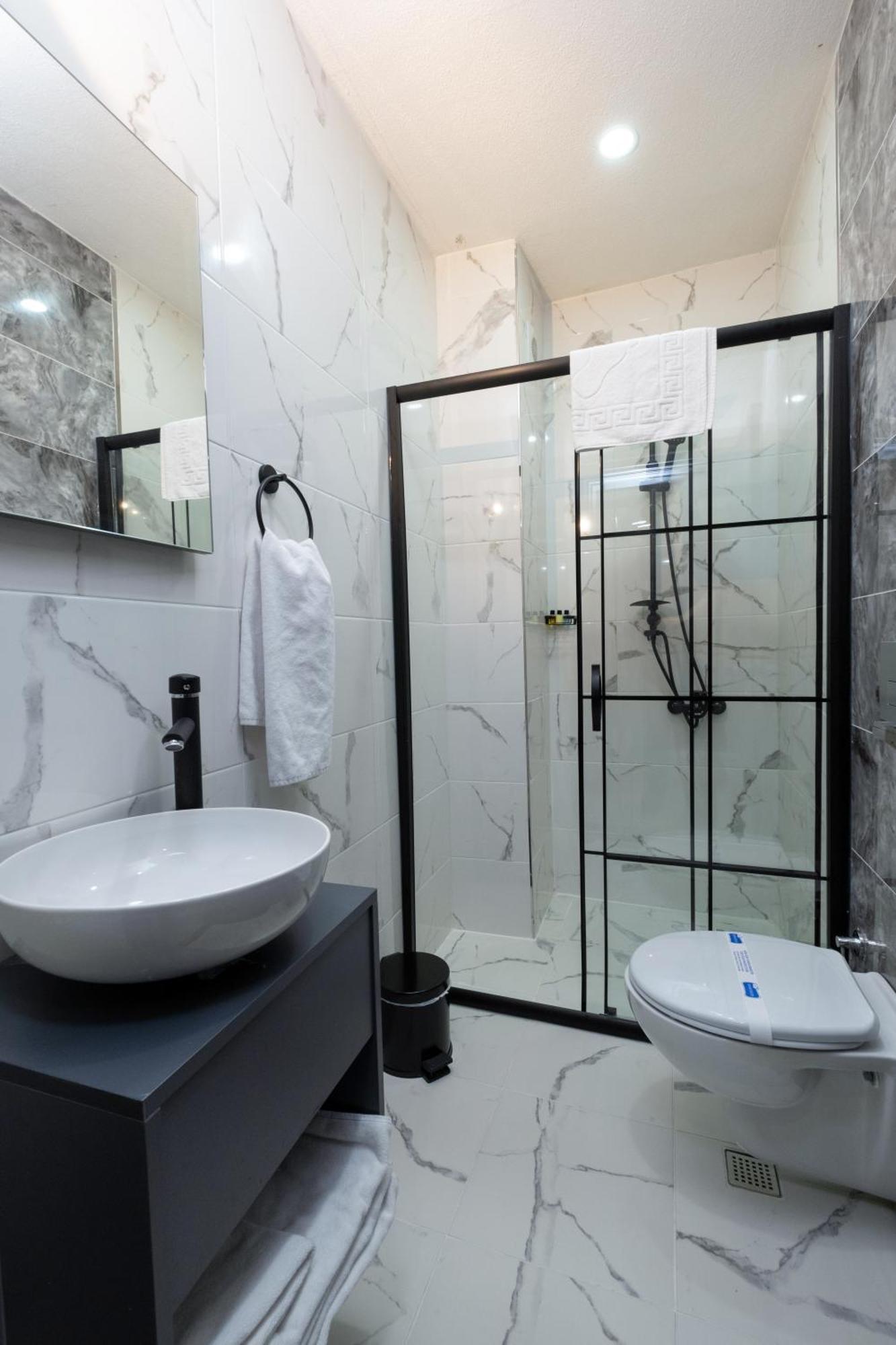 Fly Point Airport Hotel Arnavutkoy Екстериор снимка