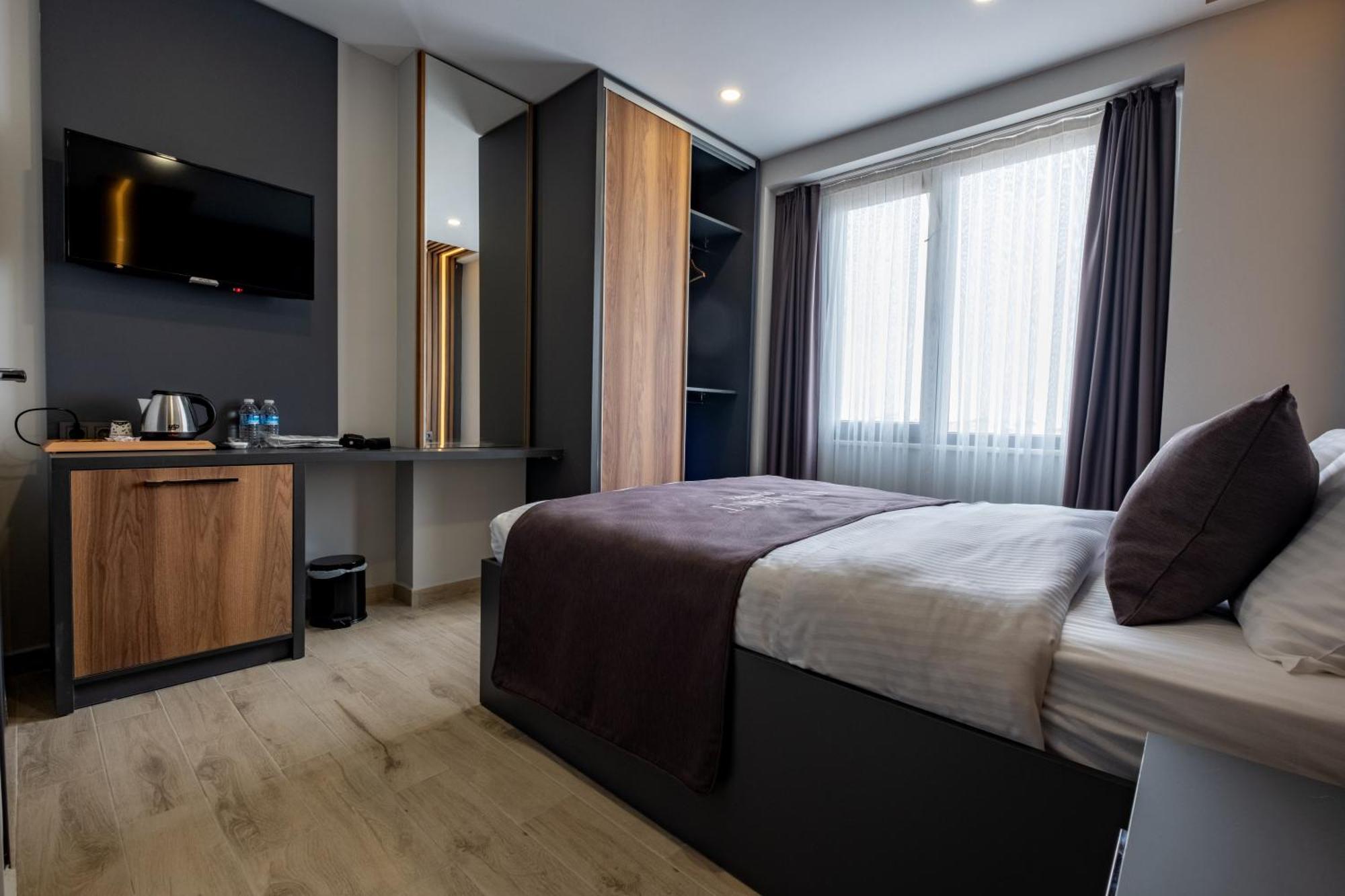 Fly Point Airport Hotel Arnavutkoy Екстериор снимка